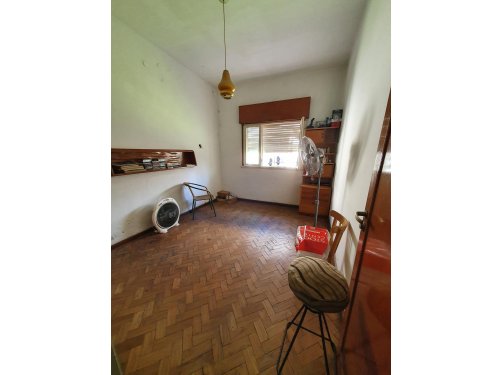 🏠 SE VENDE CASA - 4 DORMITORIOS, CON GARAJE Y PATIO - Clasionce | Fácil