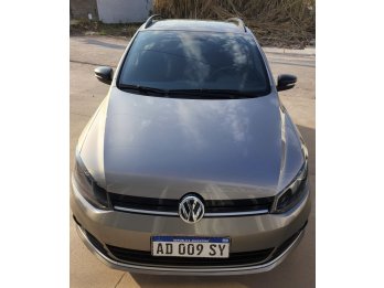 Volkswagen Suran 1.6 5D Track - 46.400km único dueño - 2018