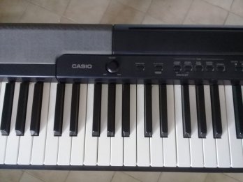 Vendo Piano Casio modelo CDP – 100 con parlantes externos.
