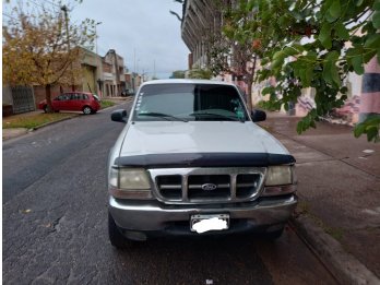 VENDO FORD RANGER DOBLE CABINA CON CÚPULA MUY BUEN ESTADO